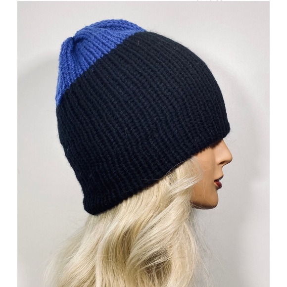 Handmade reversible beanie - Picture 1 of 4